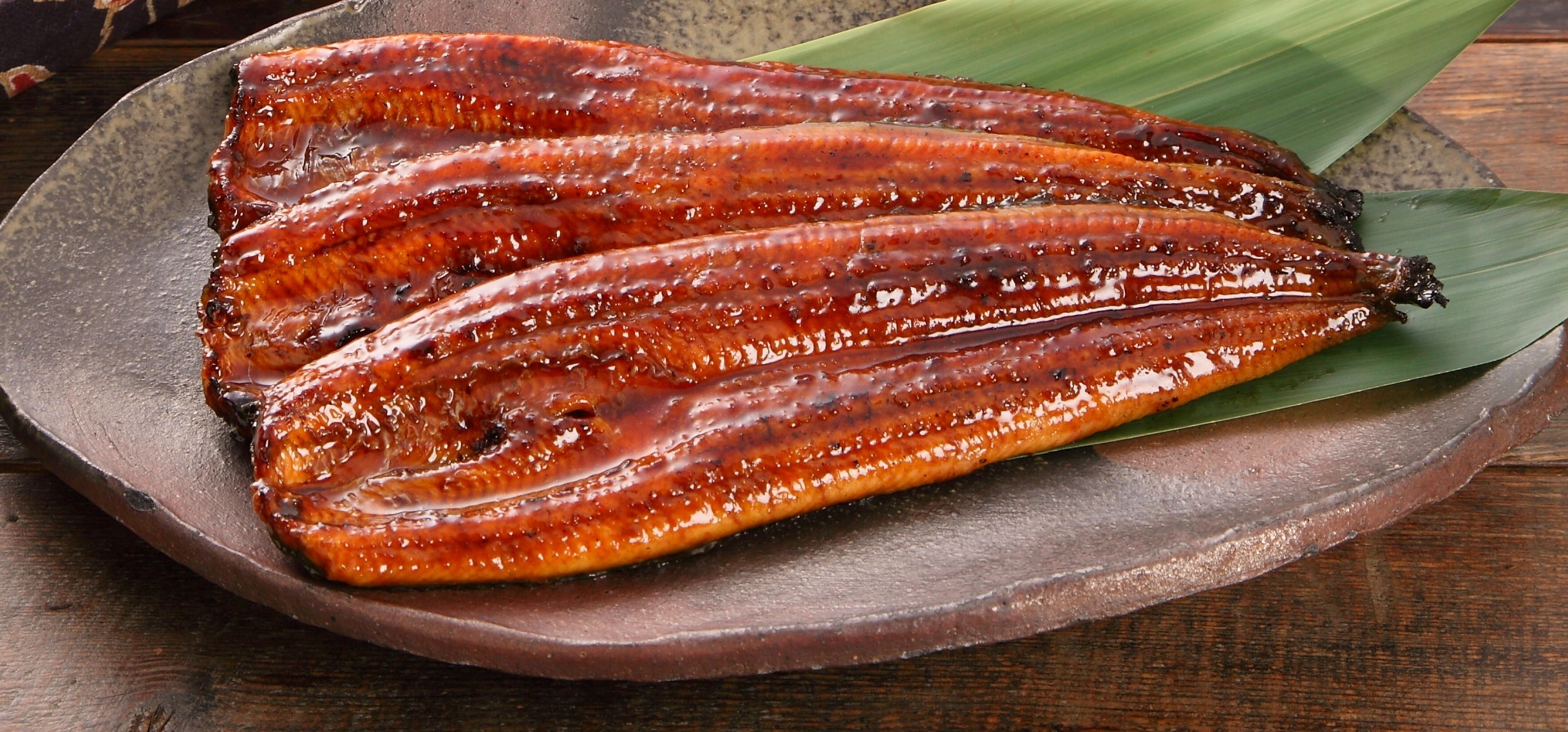 鰻楽 九州産うなぎ蒲焼（長焼３尾）